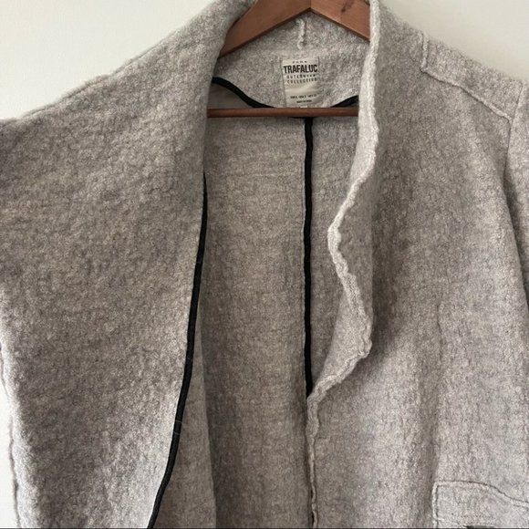 ❌SOLD❌ Zara Boucle Grey Knee Length Jacket Size Small - Picture 6 of 7